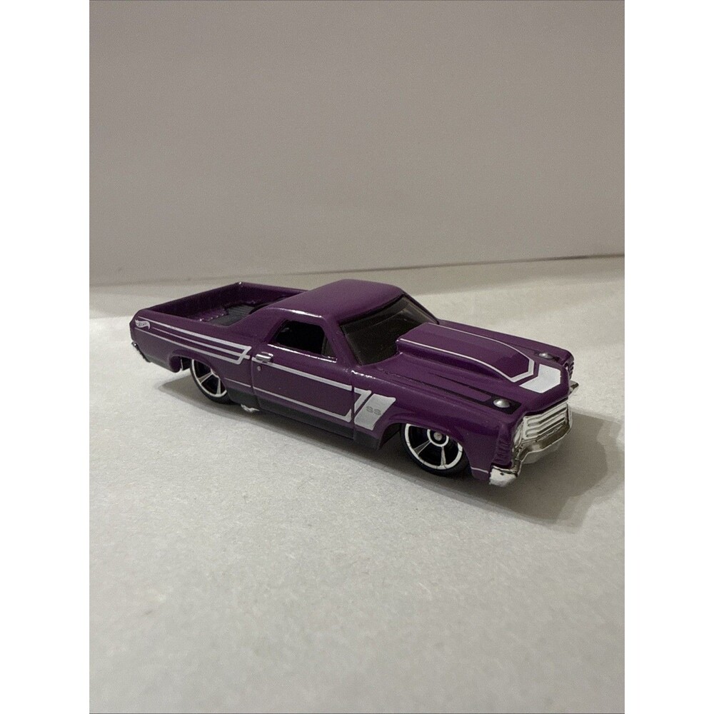 Hot Wheels 2010  '71 Chevy El Camino Collectible 1/64 Scale Loose